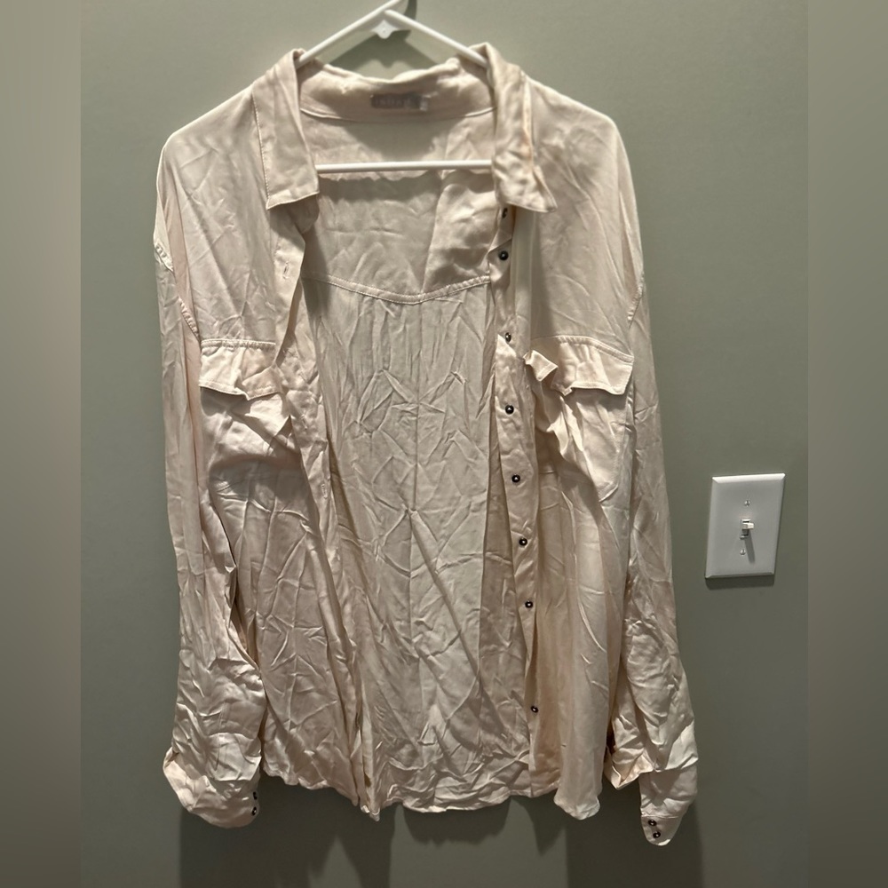 Indah Solid Long Sleeve Button Up Shirt - Picture 6 of 6